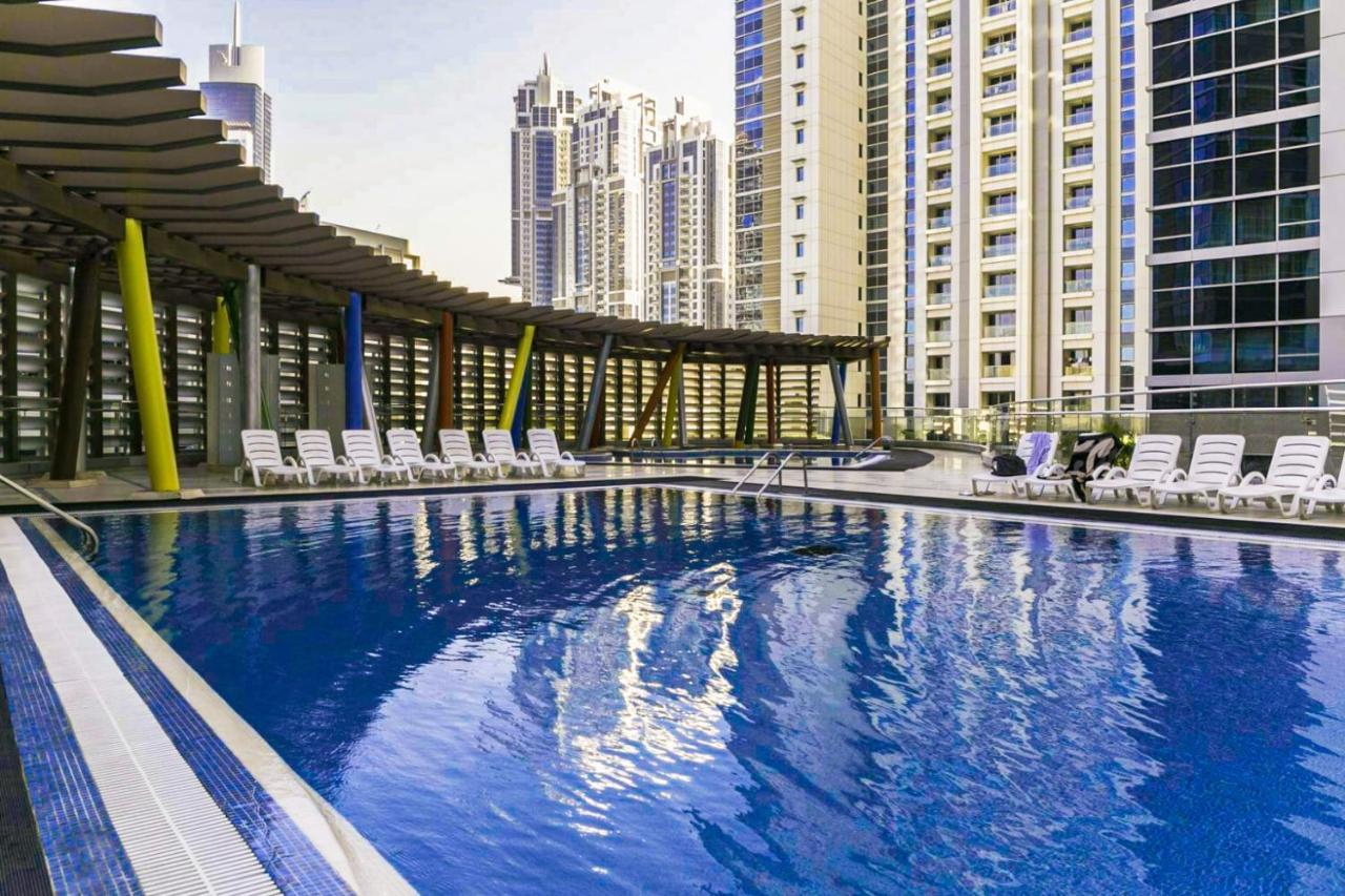 Higuests - Roomy Apt With Infinity Pool Close To Burj Khalifa Dubai Exterior foto